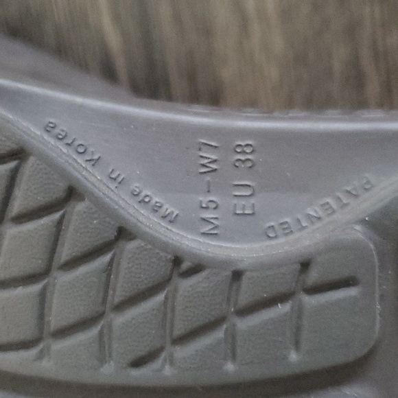 OOFOS Ooah Slip On Slide Sandal Brown Recovery Foam Shoe Unisex M5 W7 - Picture 6 of 6